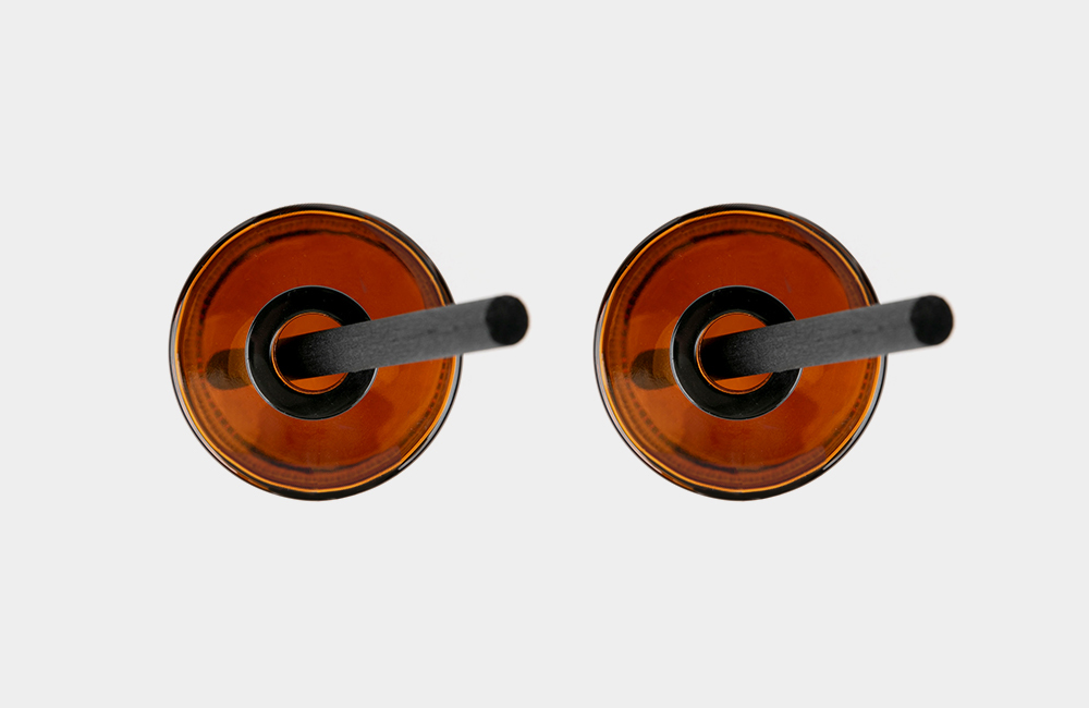 Detail_03_Diffuser_Stick_Black.jpg